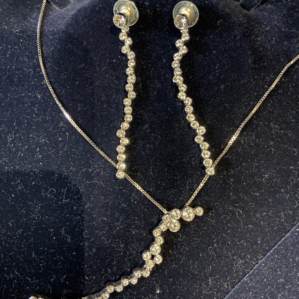 Swarovski earrings and necklace set including box and bag